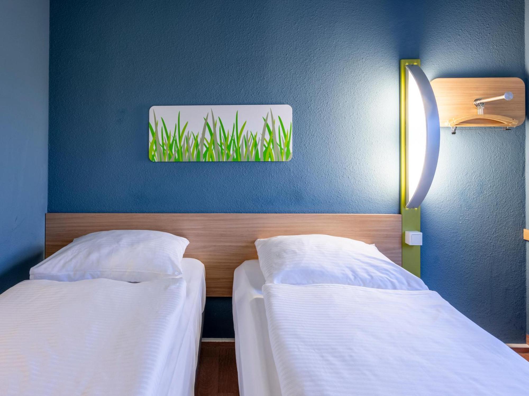 B&B Hotel Kassel-Lohfelden Bagian luar foto