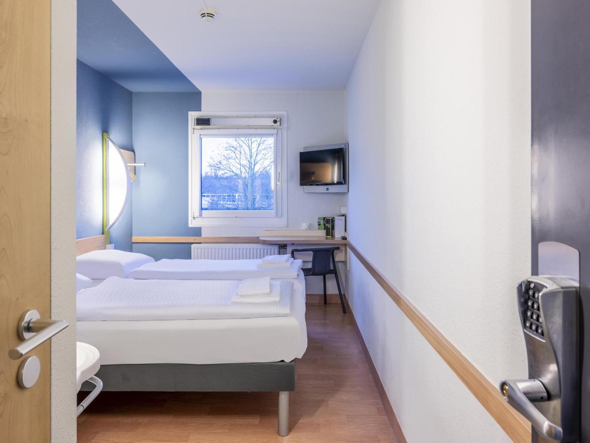 B&B Hotel Kassel-Lohfelden Bagian luar foto