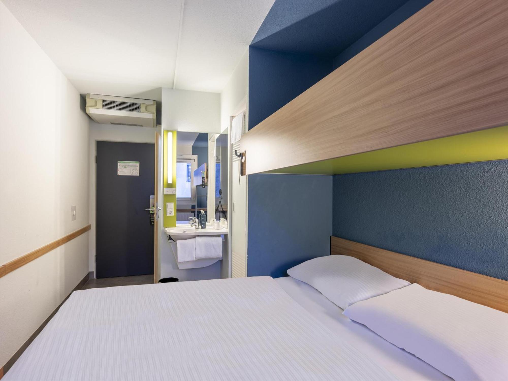 B&B Hotel Kassel-Lohfelden Bagian luar foto